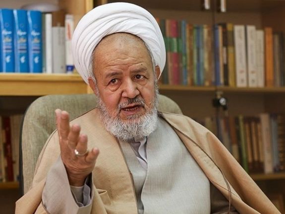 مقام دفتر خامنهای درباره برجستگی بدن مرده: بدن میت روی تابوت برای دیگران تاثیرگذار است