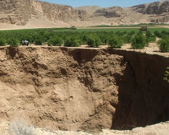 حفاظت محیط زیست خراسان رضوی: وضعیت فرونشست زمین در کاشمر از اصفهان بحرانیتر است