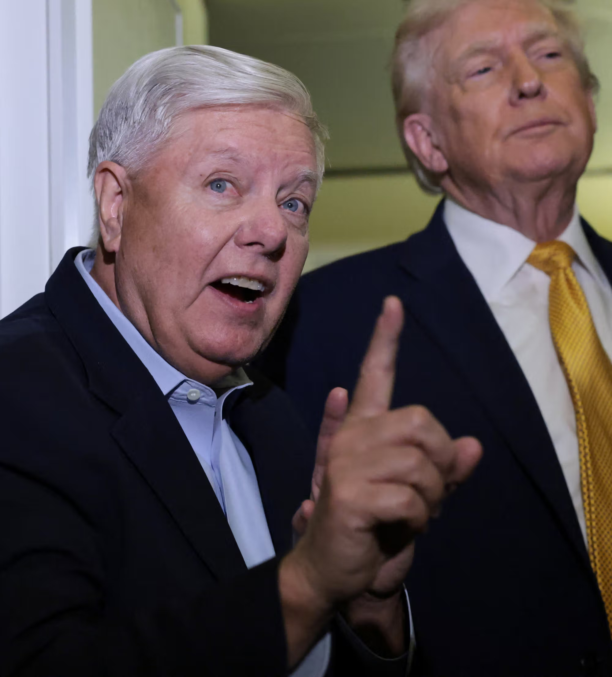 سيناتور أميركي: التقارير عن تردد ترامب في الهجوم ضد طهران غير دقيقة.. "انتظروا"