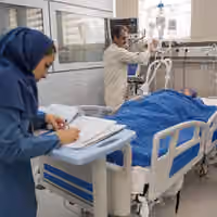 هشدار دبیرکل خانه پرستار: حقوق پرستاران به حدود ۱۰۰ دلار در ماه رسیده است