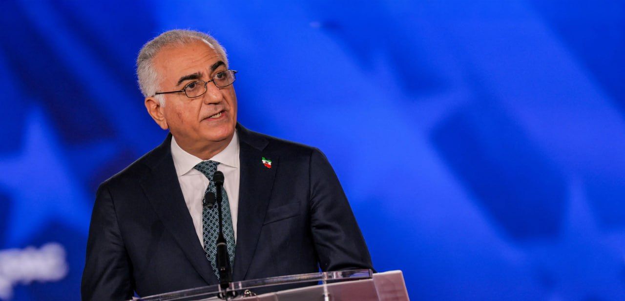 شاهزاده پهلوی به فرماندهان سپاه: حکومت را رها کنید، بگذارید زیرساخت‌ها برای ایران حفظ شود