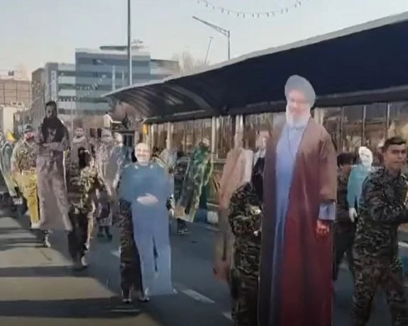 راهپیمایی با «کشتهشدگان مقوایی مقاومت» و توزیع بسته معیشتی، با عنوان رزمایش نظامی