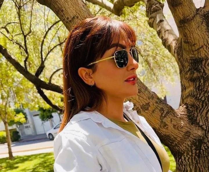 أكثر من 70 ناشطًا مدنيًا وسياسياً يطالبون سجينة إيرانية بإنهاء إضرابها عن الطعام