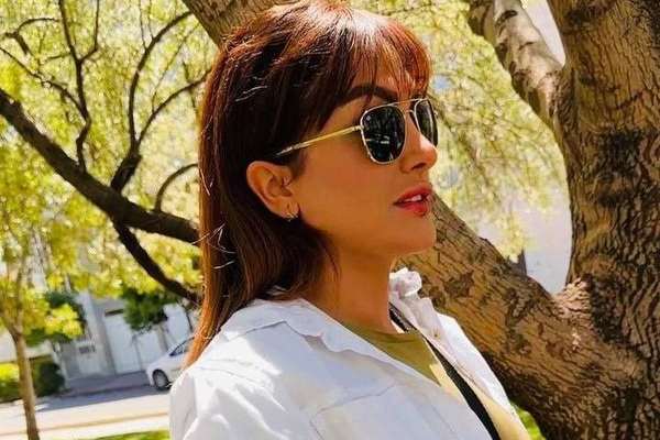 أكثر من 70 ناشطًا مدنيًا وسياسياً يطالبون سجينة إيرانية بإنهاء إضرابها عن الطعام