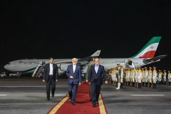 Iranian President Masoud Pezeshkian and VP Mohammad Reza Aref at the airport after returning to Tehran from New York, September 2024