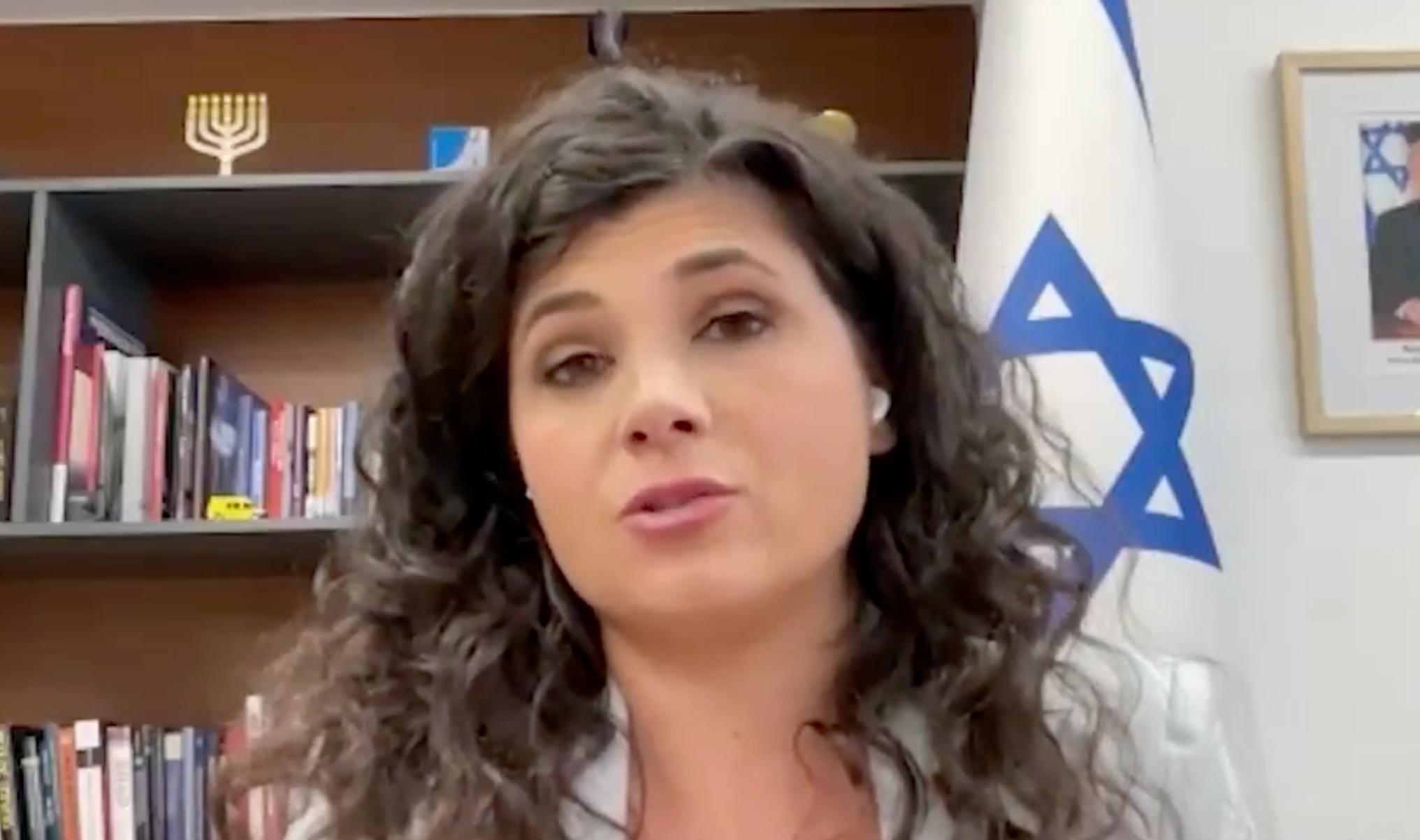 مساعدة وزير الخارجية الإسرائيلي: ترامب أحد أكبر أصدقائنا ونظام إيران العدو الأكبر للبشرية 