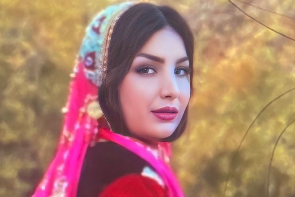 Security forces raid home, arrest sister of Iranian protester facing execution