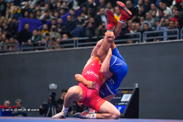 استقلال ۴-۶ بانک شهر؛ بانک شهر قهرمان لیگ برتر کشتی آزاد ایران شد