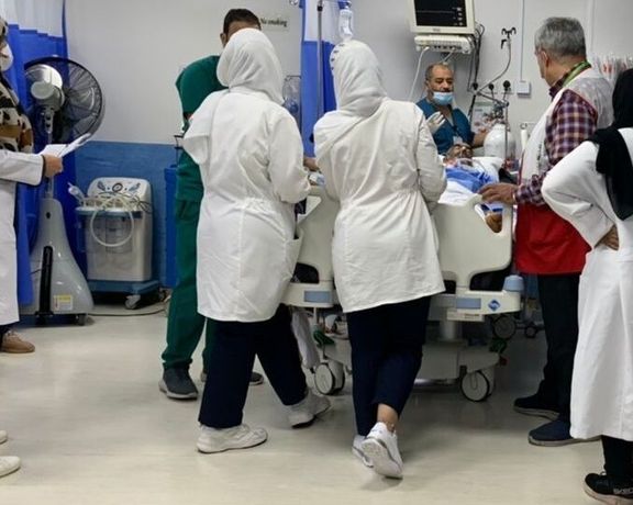 وزیر سابق بهداشت: برخی پزشکان با دلار و سکه پول درمان را از بیماران میگیرند