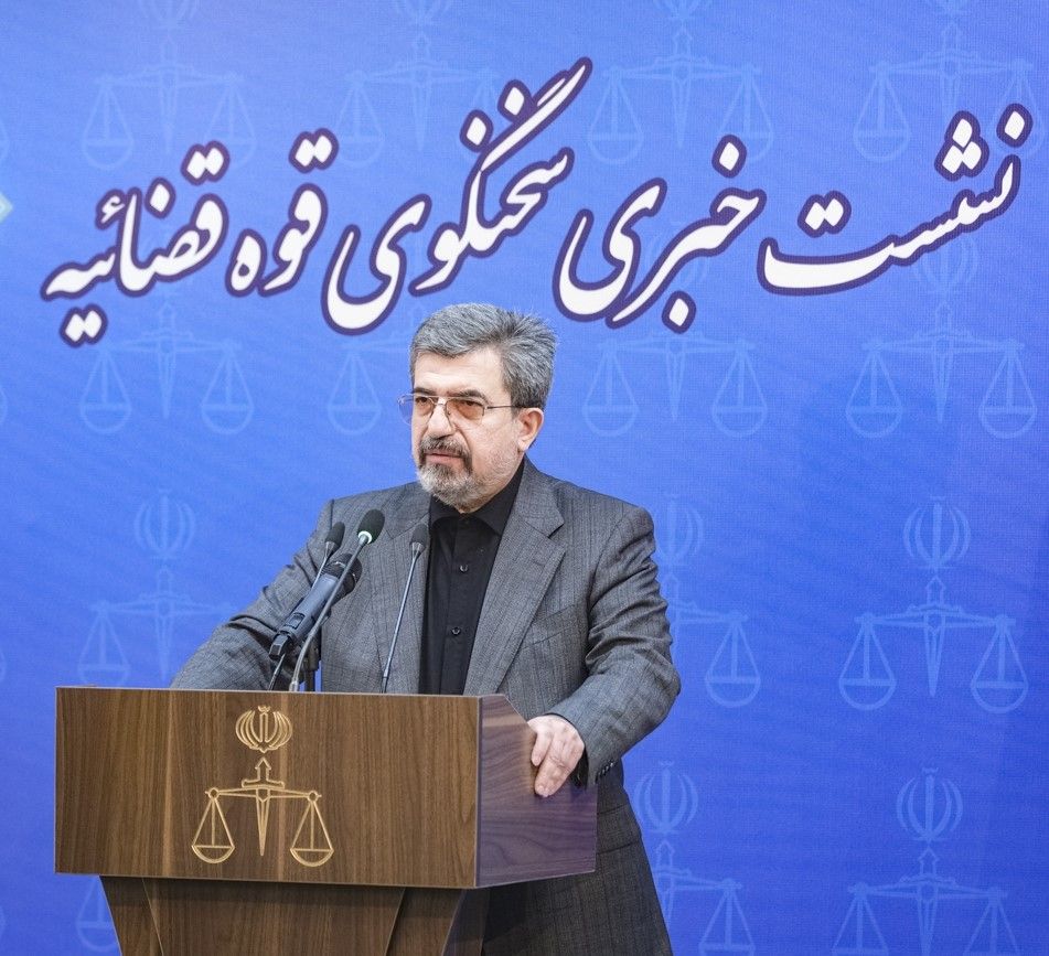 القضاء الإيراني يؤيد حكم الإعدام ضد معارض مزدوج الجنسية ويتهم صحافيتين بالتعاون مع أميركا