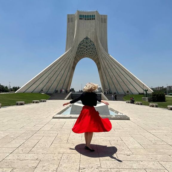 واکنشها به سخنان رئیسی درباره حجاب اجباری؛ «خانواده شهدا را سپر اغراض نامشروع خود نکنید»