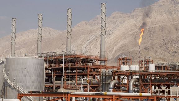 A general view shows a unit of South Pars Gas field in Asalouyeh Seaport, north of Persian Gulf, Iran November 19, 2015.