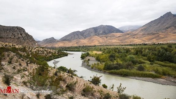 Aras river straddling Iran's north-western border with Armenia and the Republic of Azerbaijan