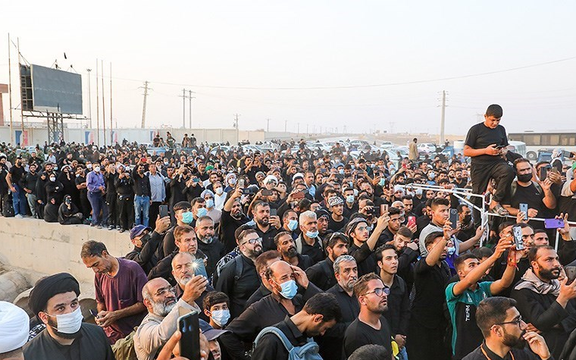 At least 40 Arbaeen pilgrims were injured due to overcrowding and the breaking of the gate of Shalamcheh terminal