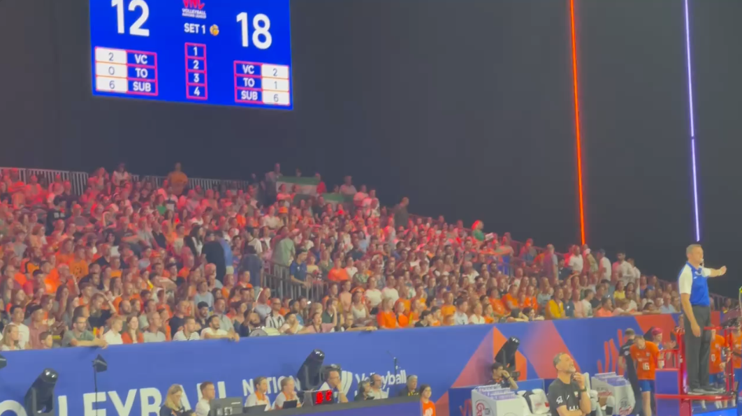 ممنوعیت ورود پرچم و لباس «زن، زندگی، آزادی» به سالن بازی ایران - هلند