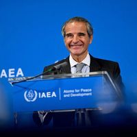 غروسي: لا أنشطة نووية كبيرة في إيران وادعاء الربط بين التقرير وحرب 12 يومًا غير صحيح