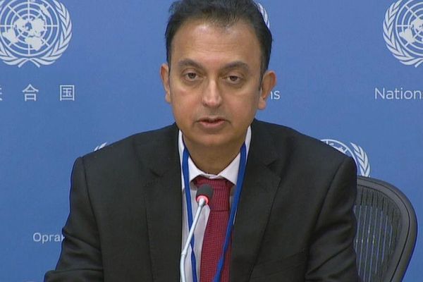 تعليقا على مقتل مهسا أميني.. المقرر الأممي الخاص بإيران يطالب بإدانة الحجاب الإجباري