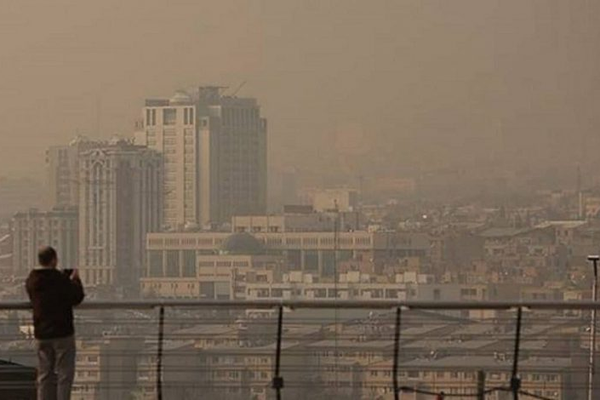 بعد جفافها.. مستنقعات "صالحية" تتحول إلى مصدر رئيسي للغبار في طهران