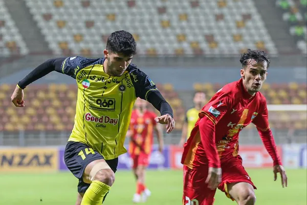 با دستور دولت جمهوری اسلامی، باشگاههای سپاهان و فولاد خوزستان از لیگ برتر کنار کشیدند