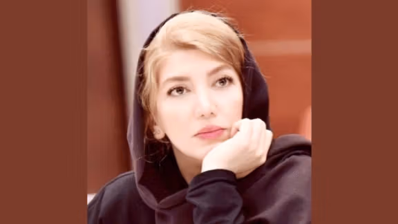 استدعاءات متكررة وضغوط قضائية تؤدي إلى إصابة صحافية إيرانية بجلطة دماغية