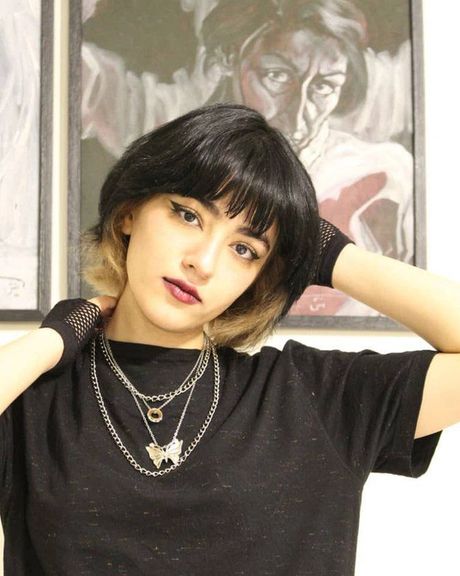 الغموض يحيط بخطف ومقتل مراهقة إيرانية.. وشكوك حول تورط الأمن بعد تهديده لأسرتها