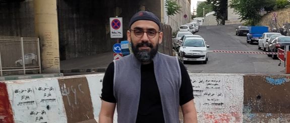 حسین رزاق: راه رستگاری از خیابان میگذرد نه از خیمهشب بازی استخدام تدارکاتچی استبداد