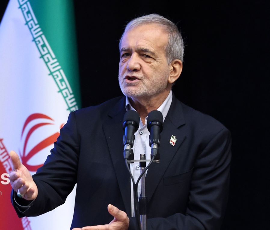 الرئيس الإيراني: لدينا نفط وغاز لكننا جياع.. ودول مثل تركيا واليابان وكوريا وضعها أفضل