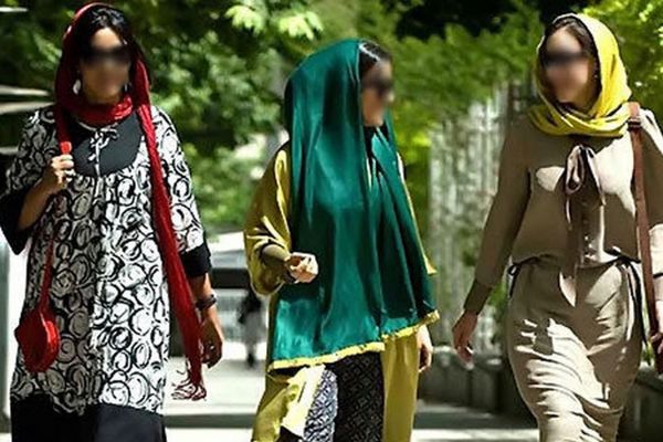 مقر الأمر بالمعروف في إيران: كاميرات متطورة بمترو الأنفاق للتعرف على "ذوات الحجاب السيِّئ"
