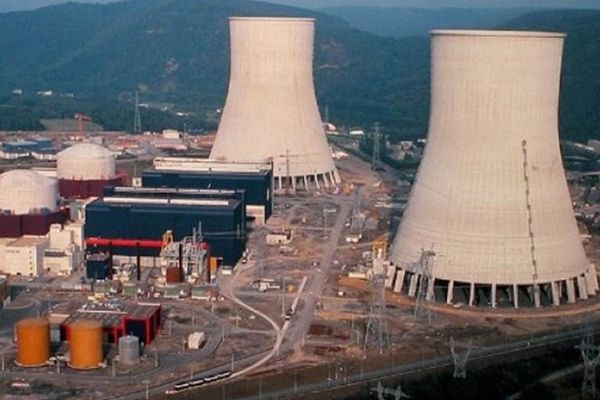 مسؤول إسرائيلي بارز: إيران قد تماطل لإعادة بناء دفاعها الجوي