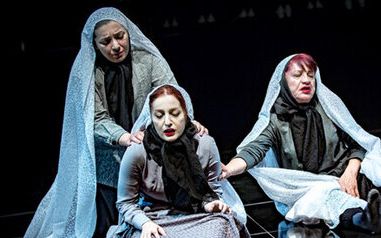 جمعی از فعالان حوزه تئاتر: دیگر در ساخت آثاری که زن را مقید به حجاب کند، مشارکت نمیکنیم