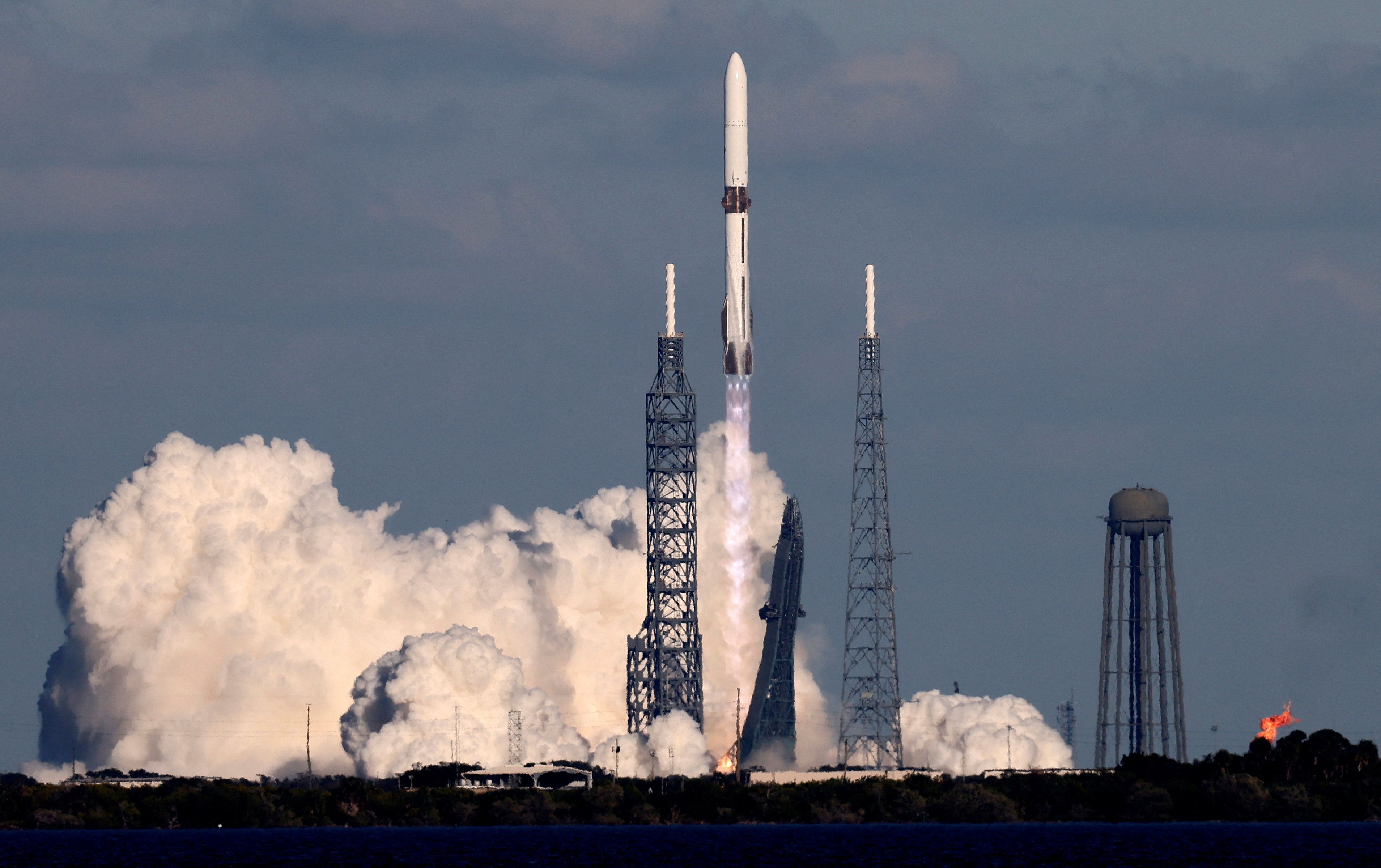 بلو اوریجین راکت حامل ماهواره‌های ناسا را با موفقیت به سوی مریخ پرتاب کرد