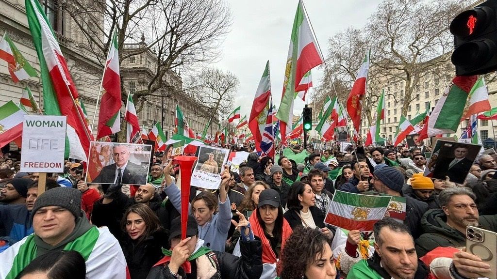 ایرانیان از استرالیا تا آمریکا، در حمایت از انقلاب ملی ایران به خیابان&zwnj;ها آمدند