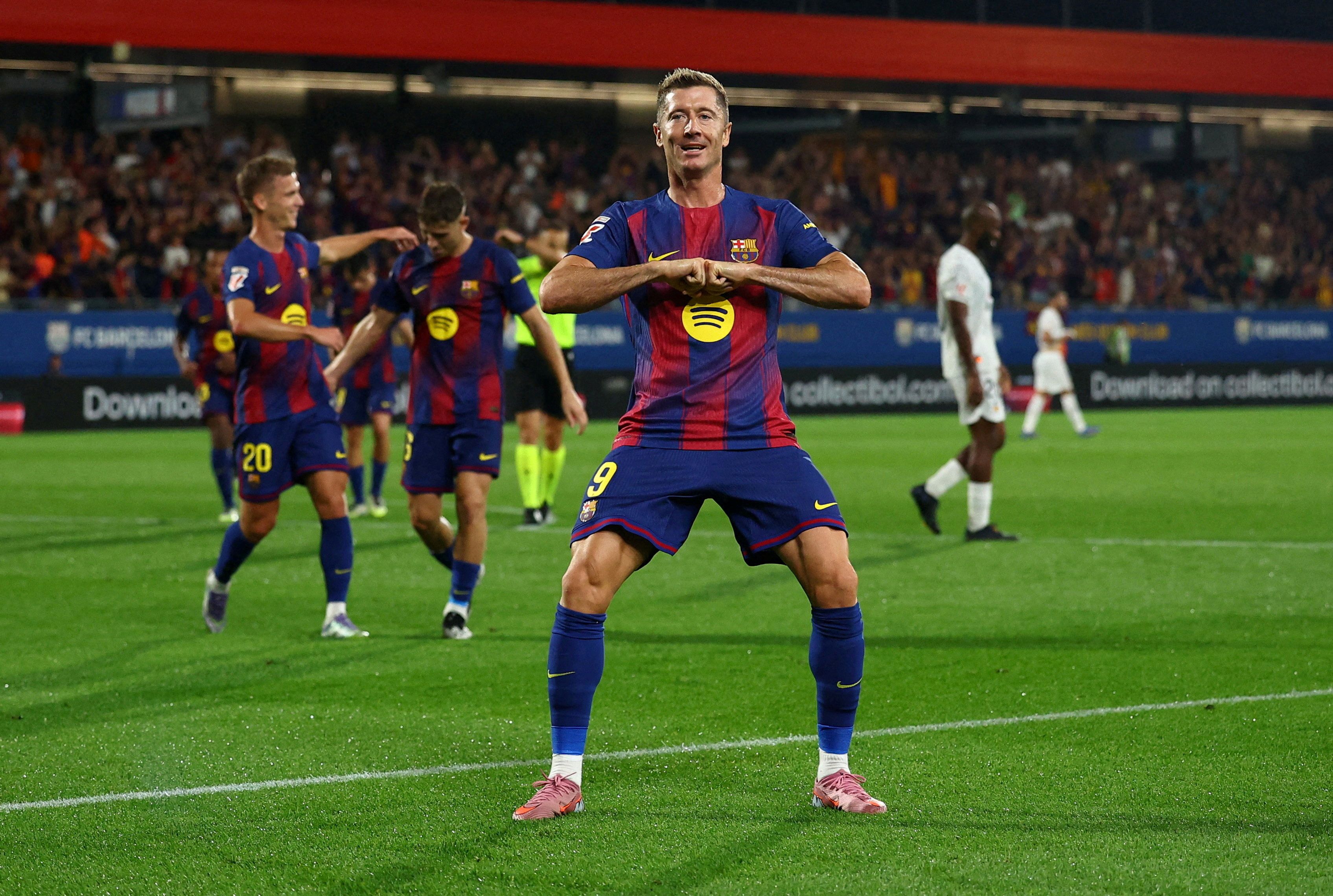 لواندوفسکی پس از هت‌تریک برای بارسا: در دفاع خوب نیستیم، بعد از فیفادی بهتر بازی می‌کنیم