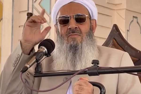 إمام أهل السنة في إيران: النظام الذي لا يطبق العدالة نهايته حتمية