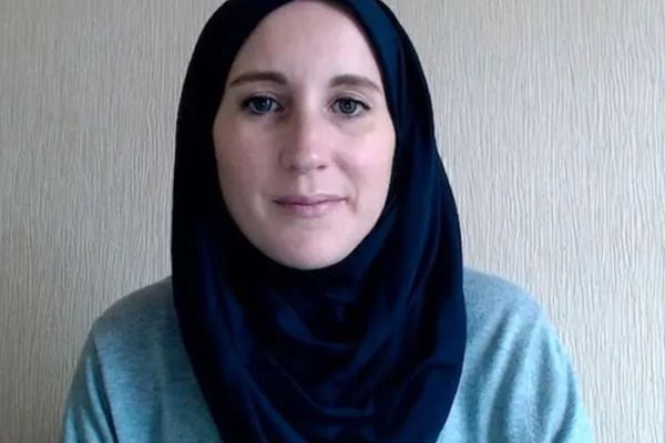 ردود فعل واسعة عن نشاط صحافية يهودية في إيران وصحيفة المرشد: فشل المؤامرة ضد الحرس الثوري