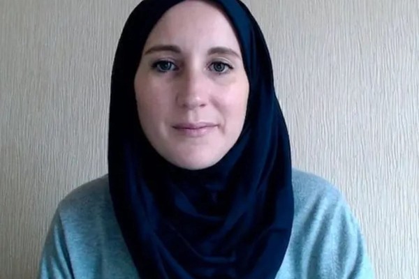 ردود فعل واسعة عن نشاط صحافية يهودية في إيران وصحيفة المرشد: فشل المؤامرة ضد الحرس الثوري