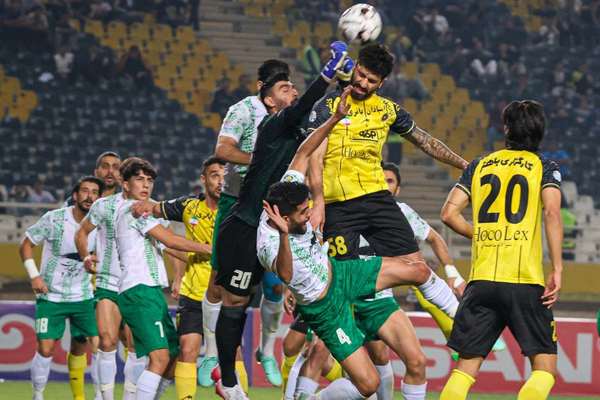 سپاهان ۰-۰ ذوبآهن؛ دربی اصفهان نه گل داشت، نه برنده