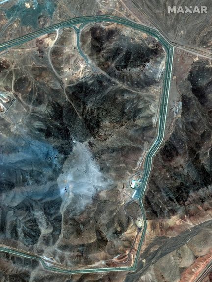 گزارش سیانان؛ حملات آمریکا تنها چند ماه برنامه اتمی ایران را عقب انداخت