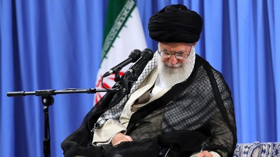 بسبب تقرير عن احتمال عودة جواد ظريف للتفاوض مع أميركا.. صحيفة إيرانية تعتذر لمكتب المرشد