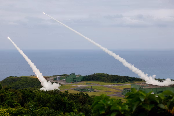 چین: استقرار سامانههای موشکی ژاپن در نزدیکی تایوان تنشزاست