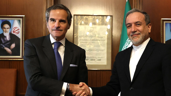 صحيفة إيرانية: تقرير غروسي من طهران قد يكون حاسما في مستقبل "الملف النووي"