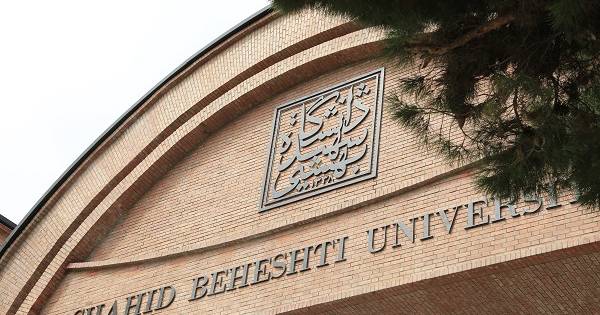 رسانههای ایران: در جریان زورگیری دندانهای یک دانشجوی دختر شکست | ایران اینترنشنال