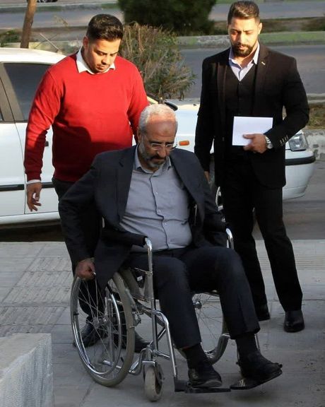 فرماندار اصفهان با صندلی چرخدار به مراسم تجلیل از معلولان رفت