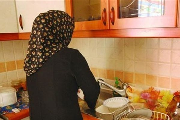 ظاهرة الانتحار في إيران أعلى من المعدل العالمي.. وفي المقدمة ربات البيوت