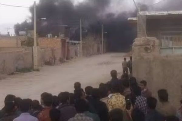 بعد اشتباكات مع الأهالي.. "هنغاو: الحرس الثوري الإيراني يحاصر قرية "آق دره"