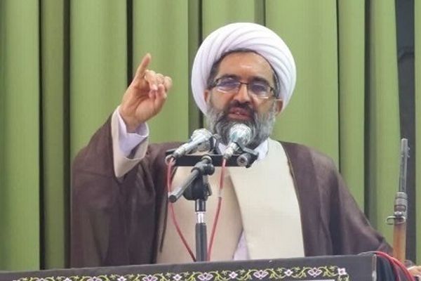 مقتل خطيب جمعة في إيران إثر إطلاق النار عليه عقب الصلاة