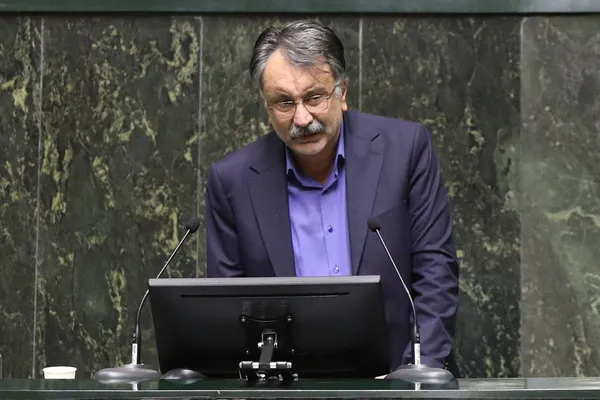 دبیر کمیسیون برنامه و بودجه مجلس: گران شدن بنزین موجب افزایش قیمت سایر کالاها خواهد شد