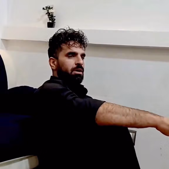 مقتل مواطن في مدينة "فولاد شهر" إثر إصابته برصاص الأمن الإيراني