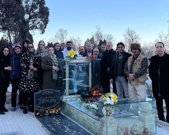 خانوادههای دادخواه همزمان با شب یلدا یاد عزیزان جانباخته خود را گرامی داشتند