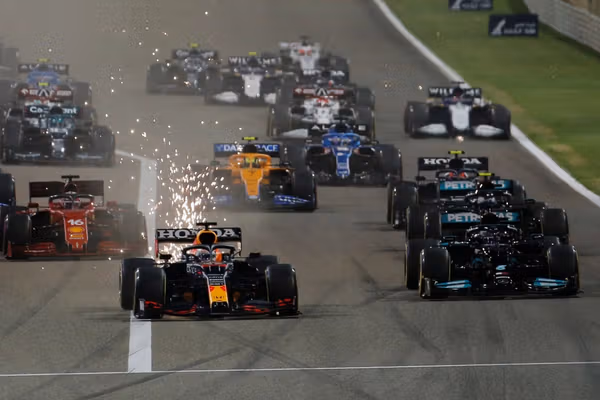 مسابقات فرمول یک گرندپری بحرین و عربستان سعودی در پی حملات جمهوری اسلامی لغو میشوند